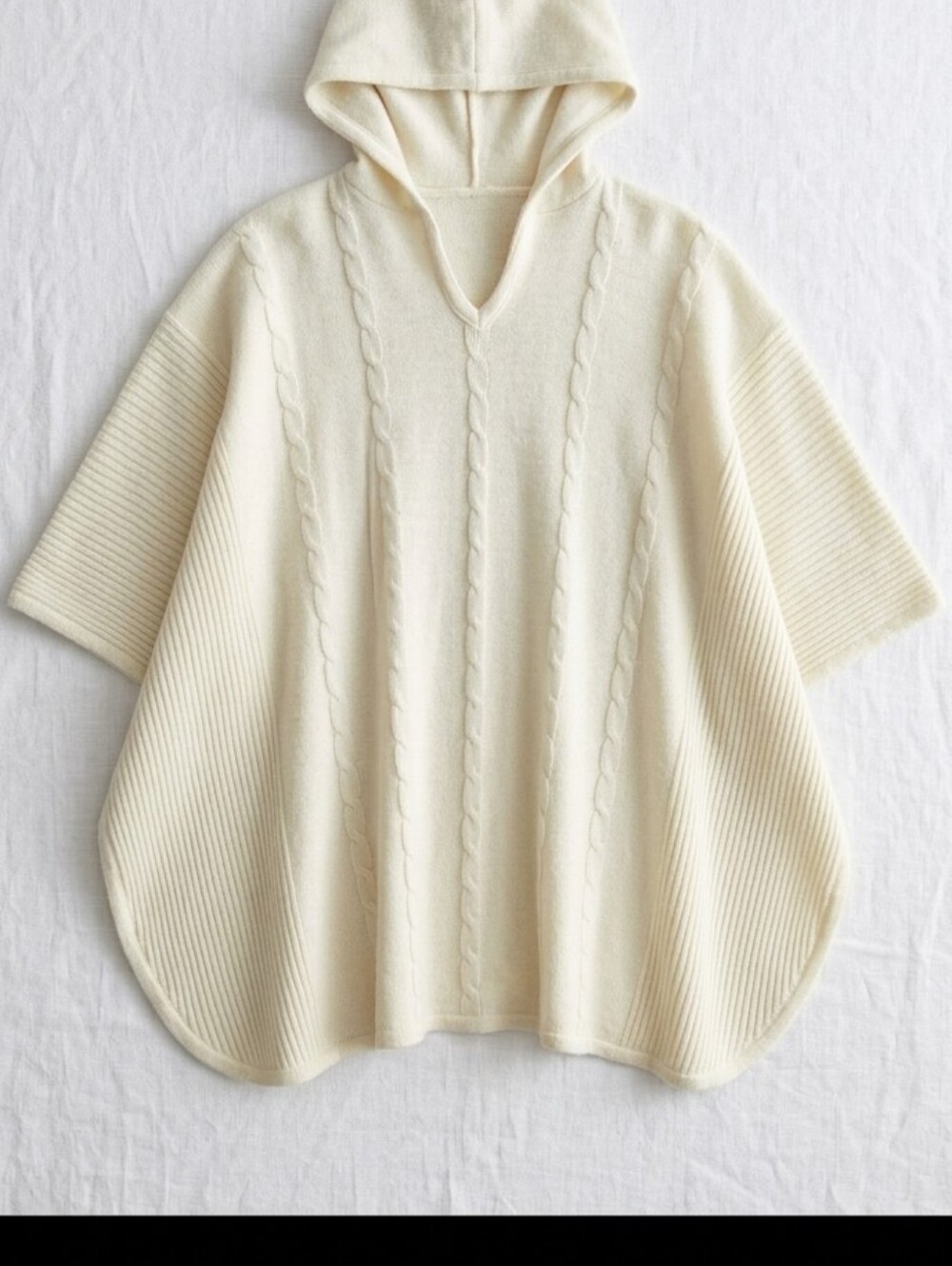 Zado Cream Cable Knit Hooded Pullover Poncho One Size NWOT